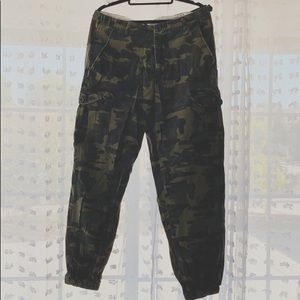 Camo pants with scrunchy leg